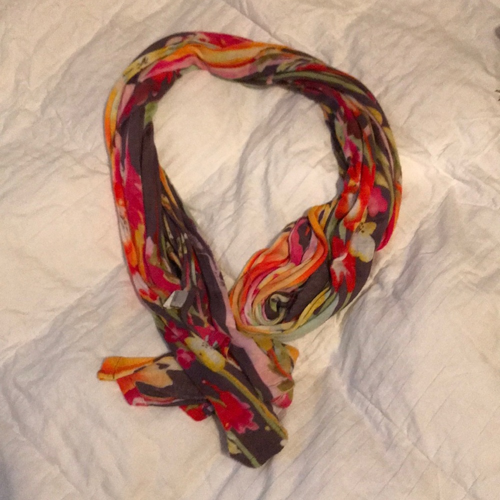 Old navy scarf